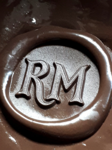 Tampon à marquer le chocolat sur www.sceaux-personnalises.com